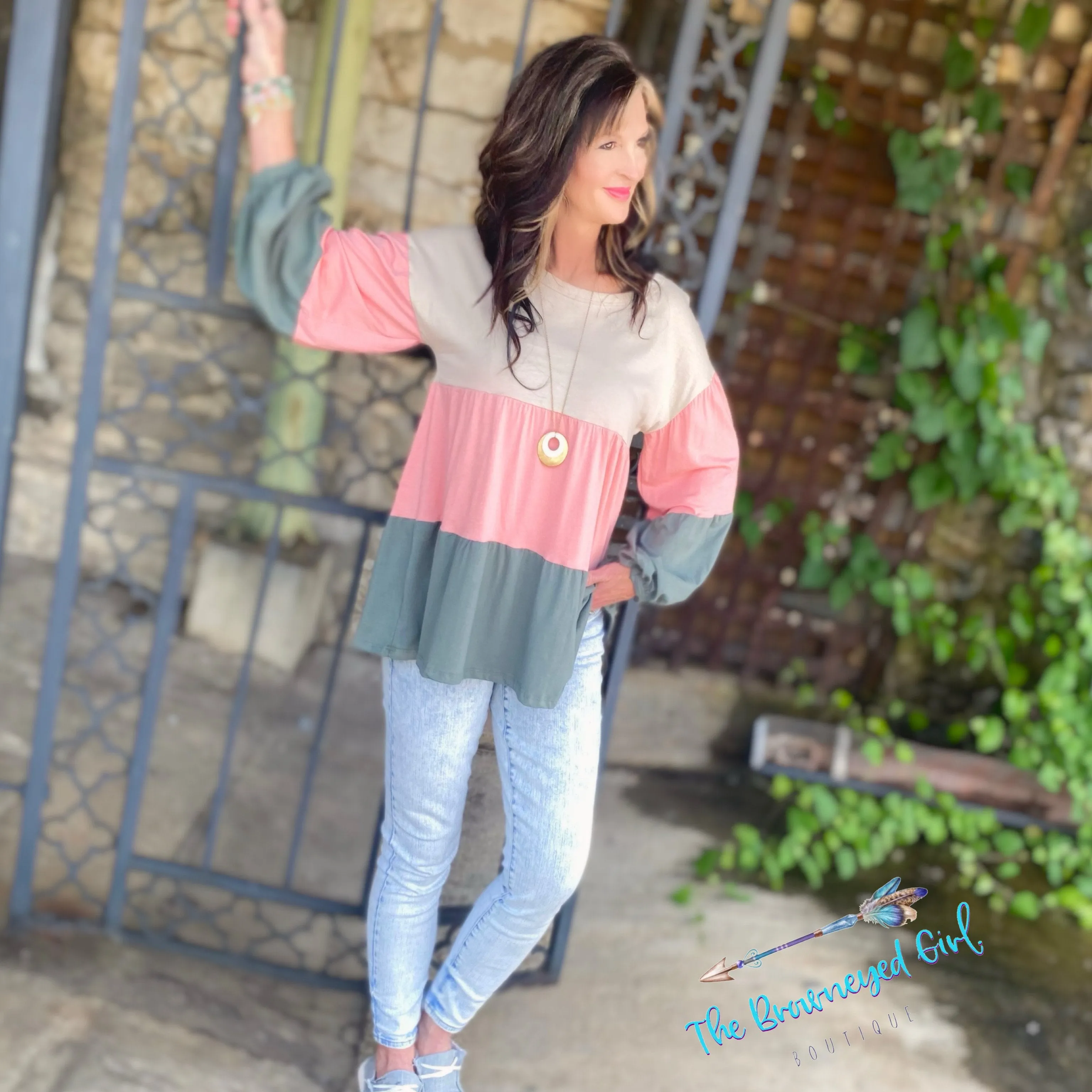Hannah Ruffle Bubble Sleeve Top