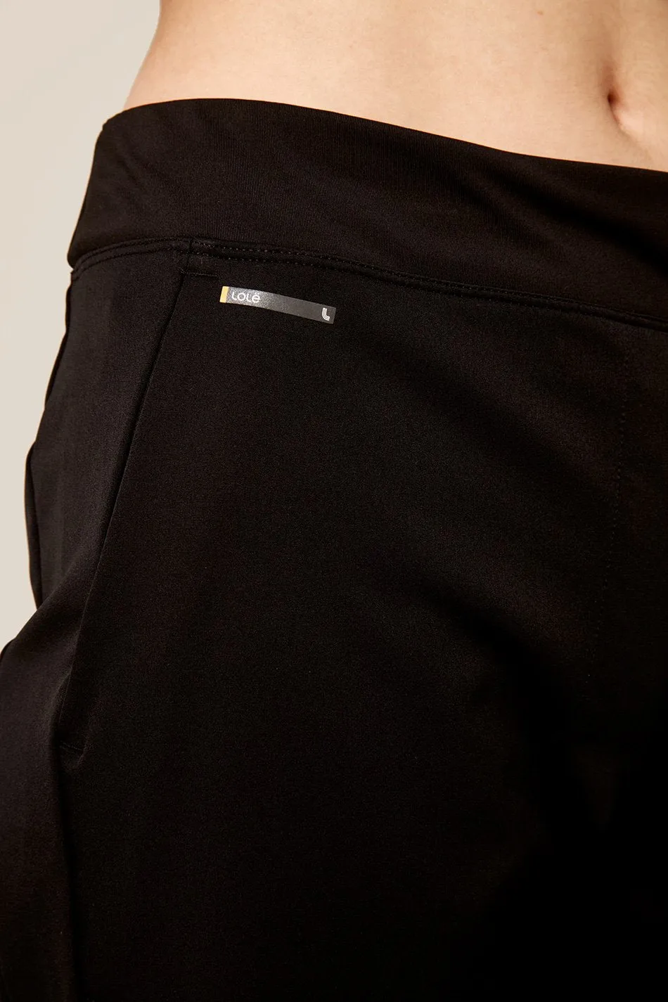 MOMENTUM SHORT
