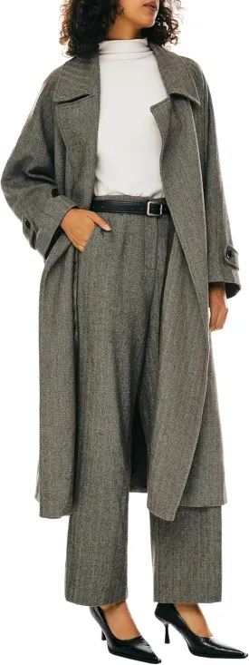 Orolay Women's Wool Blend Long Coat Classic Lapel Oversized Pea Coat Casual Warm Outerwear with Pockets