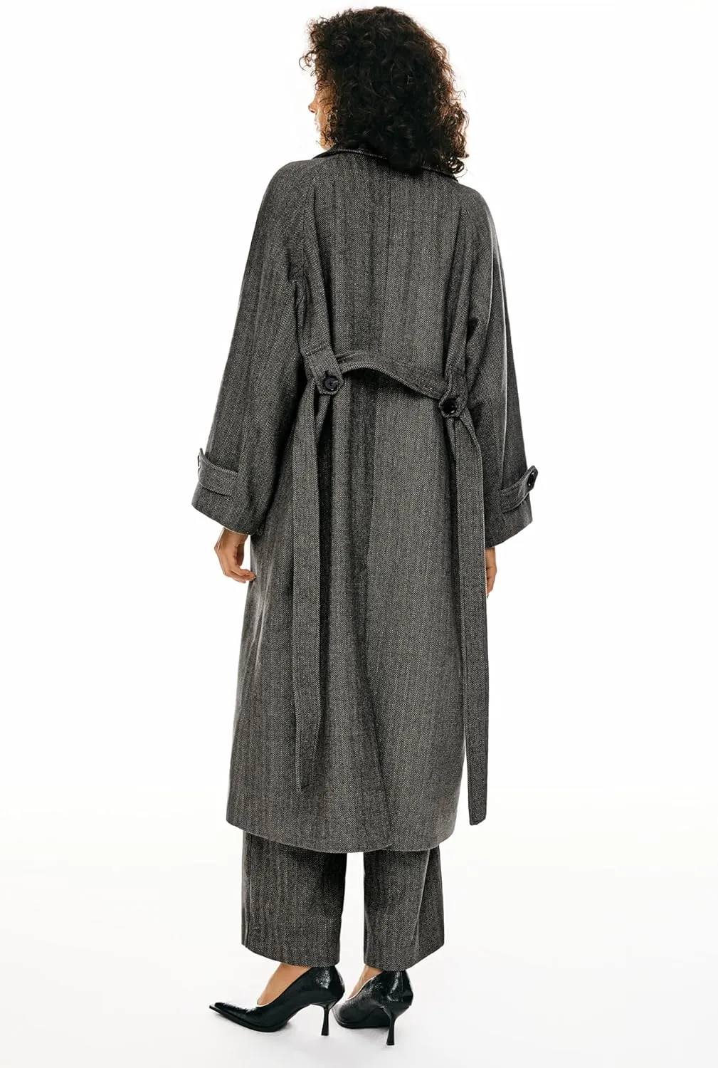 Orolay Women's Wool Blend Long Coat Classic Lapel Oversized Pea Coat Casual Warm Outerwear with Pockets