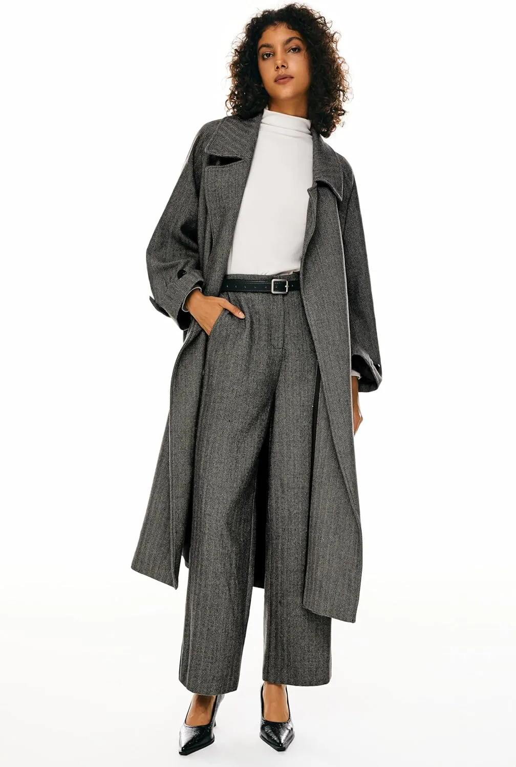 Orolay Women's Wool Blend Long Coat Classic Lapel Oversized Pea Coat Casual Warm Outerwear with Pockets