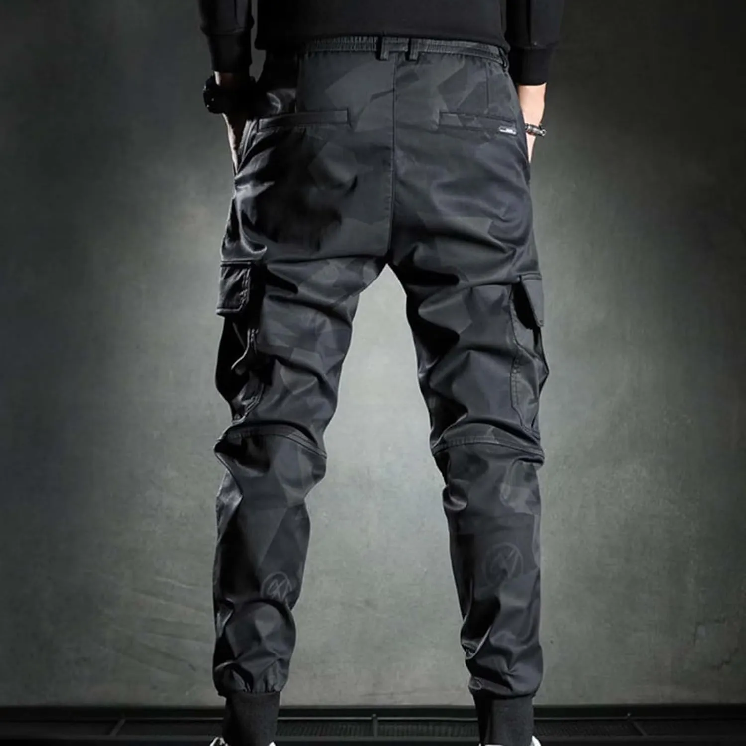 Rivccku Mens Gym Joggers Sweatpants Slim fit Tracksuit Bottoms Casual Chinos Running Trousers Pockets
