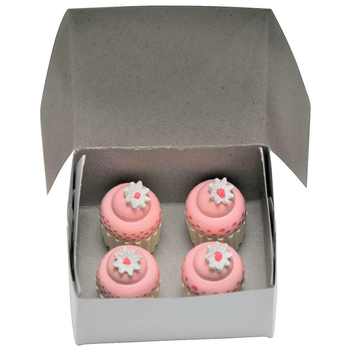 Set of 4 Mini Daisy Cupcakes, Accessory for 18 Inch Dolls