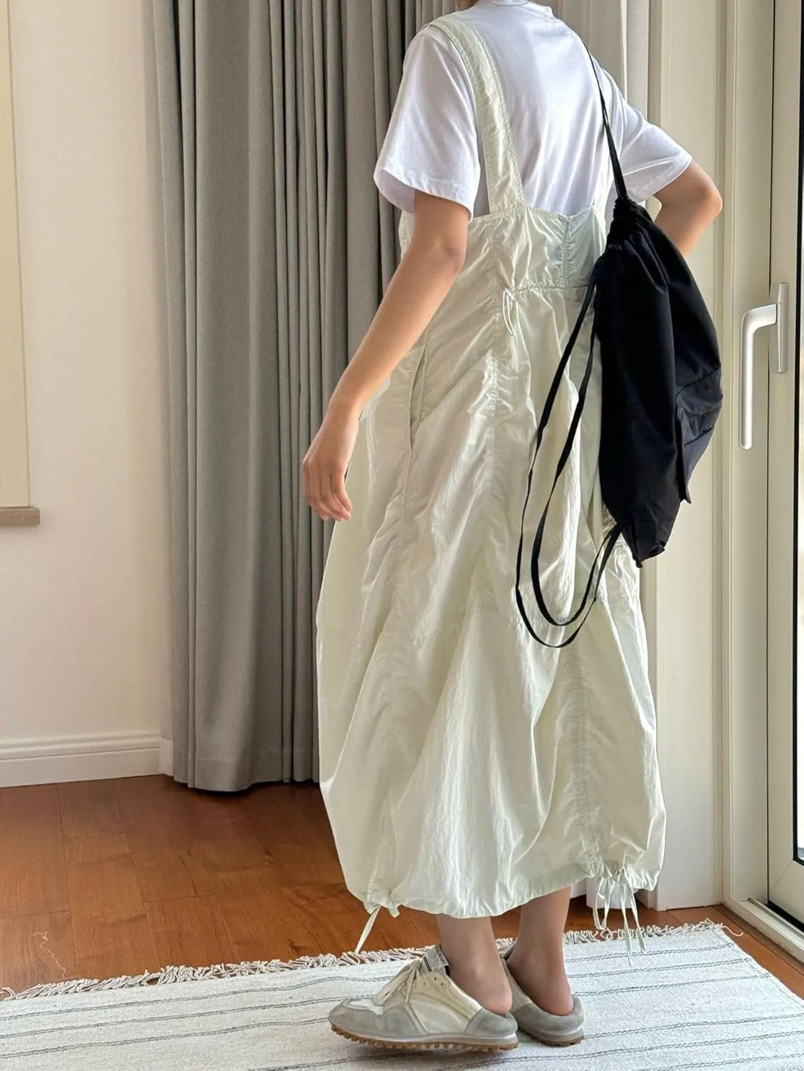utcoco Women's Casual Baggy Cargo Overall Dress Ruched Drawstring Loose Fit Sleeveless Midi Dresses with Pockets