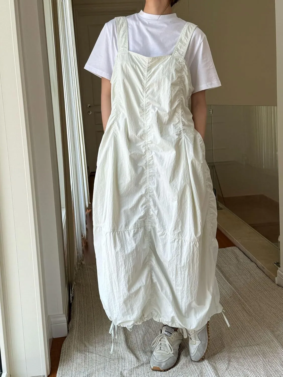 utcoco Women's Casual Baggy Cargo Overall Dress Ruched Drawstring Loose Fit Sleeveless Midi Dresses with Pockets